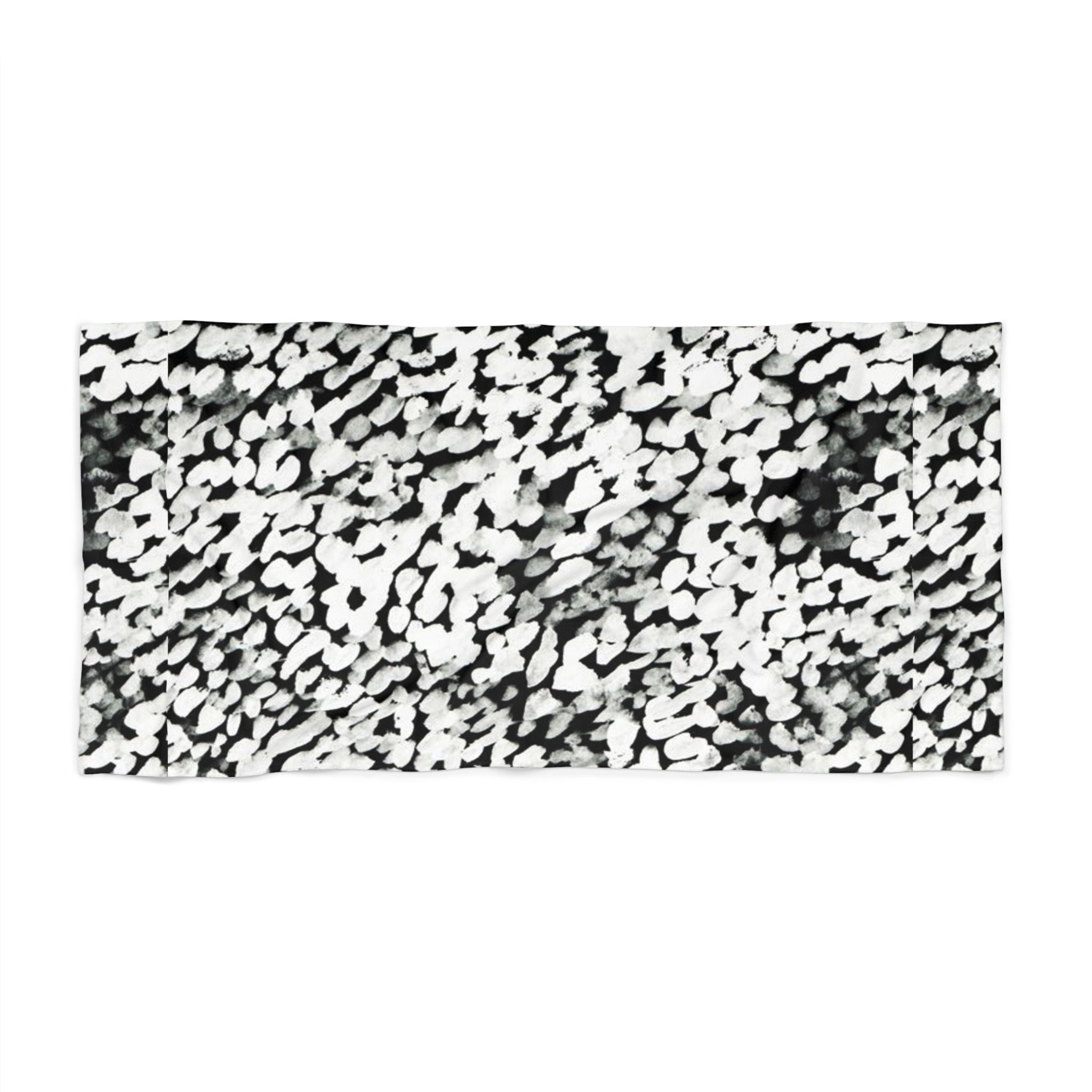 Black & White Abstract Spot Pattern Beach Towel — Modern Monochrome Seashore Towel